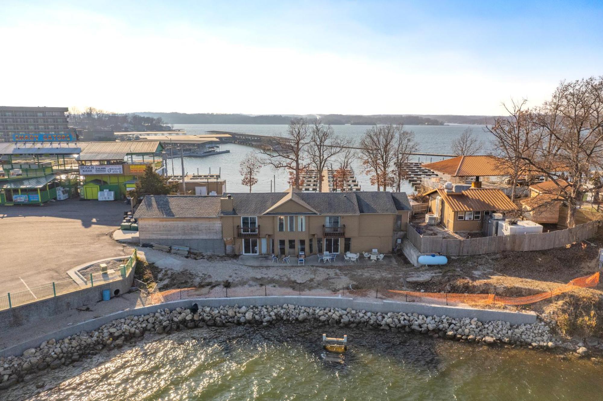 Lazy Gator House- Sleep 20- Bachelor Parties Welcome Lake Ozark Exterior photo