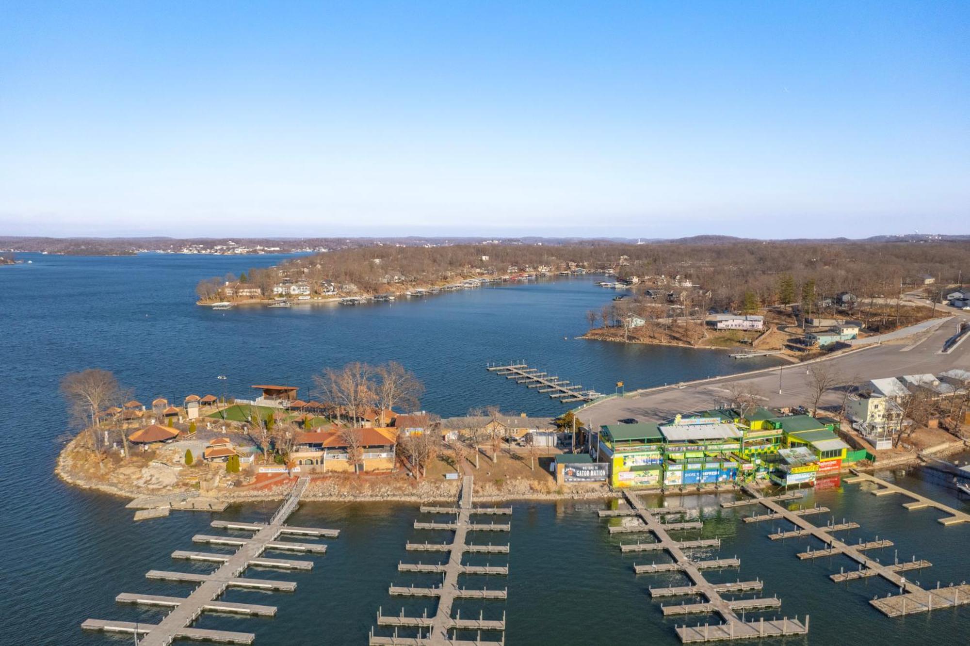 Lazy Gator House- Sleep 20- Bachelor Parties Welcome Lake Ozark Exterior photo